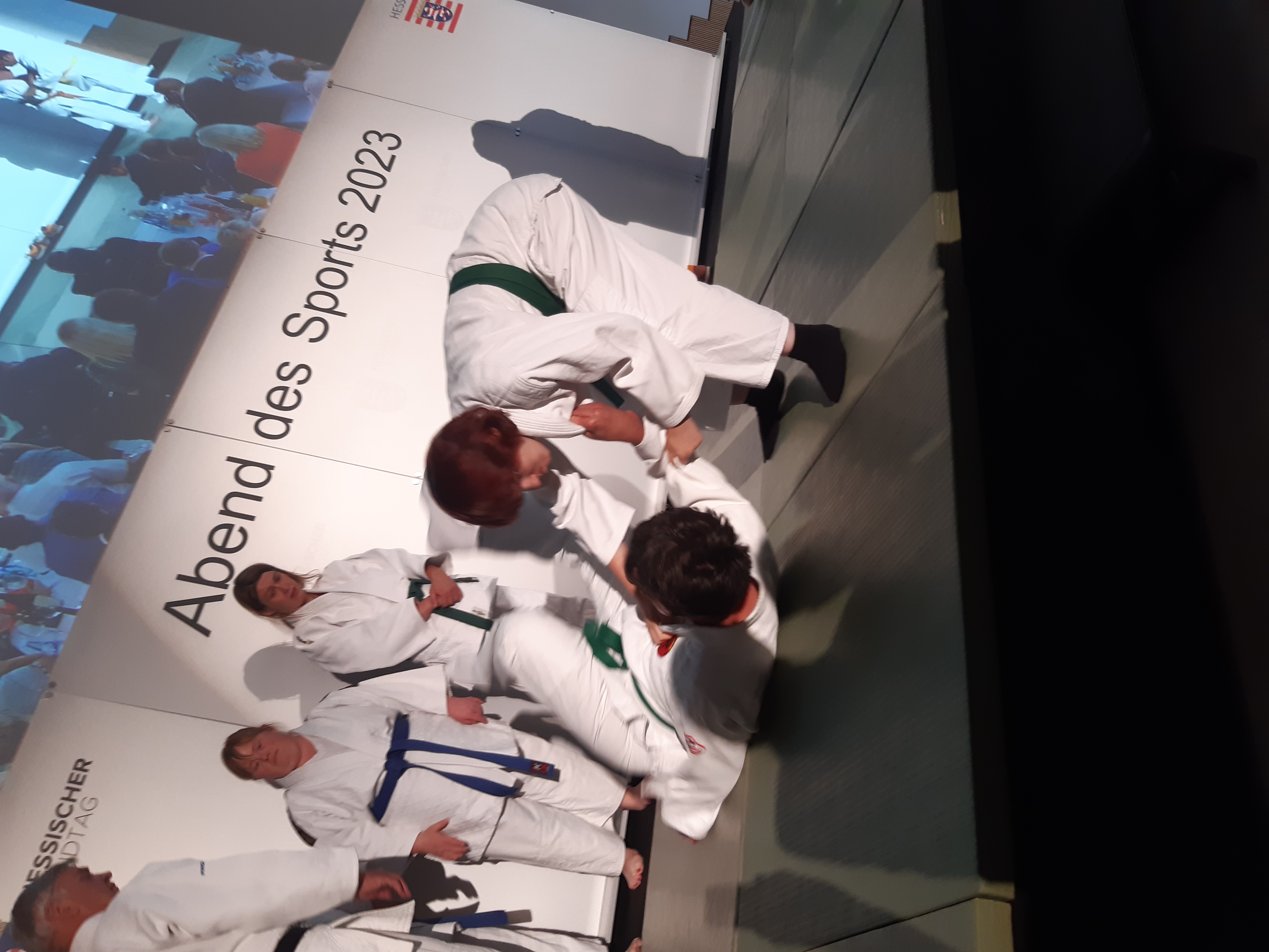 Abend des Sports Werfen auf kleiner Bühne