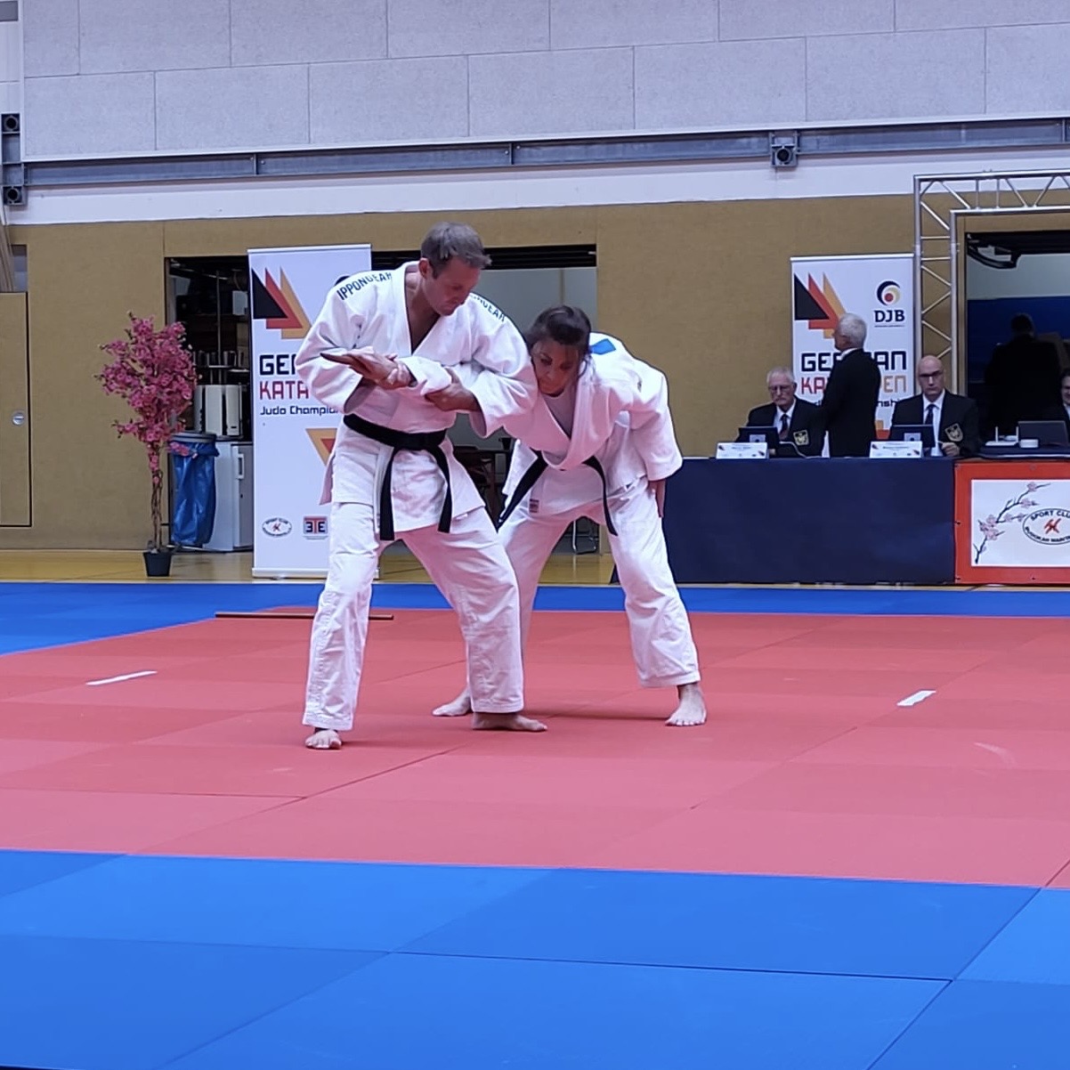 03 67c39892 16c9 4163 9a99 e5f65a3f53eb