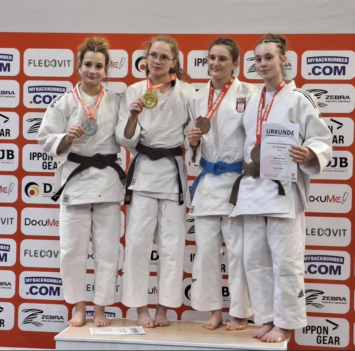 DEMU21 Podium Geringer